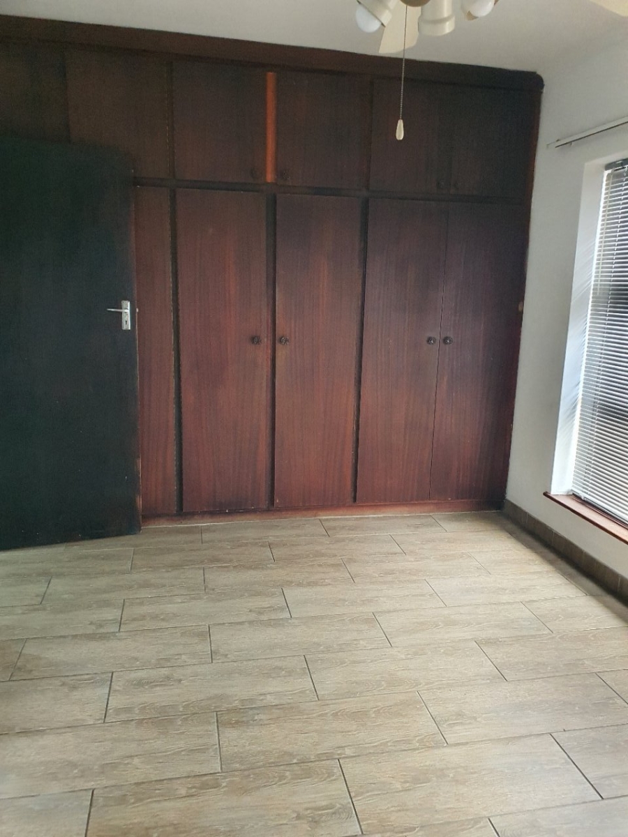 To Let 4 Bedroom Property for Rent in Azalea Park Eastern Cape